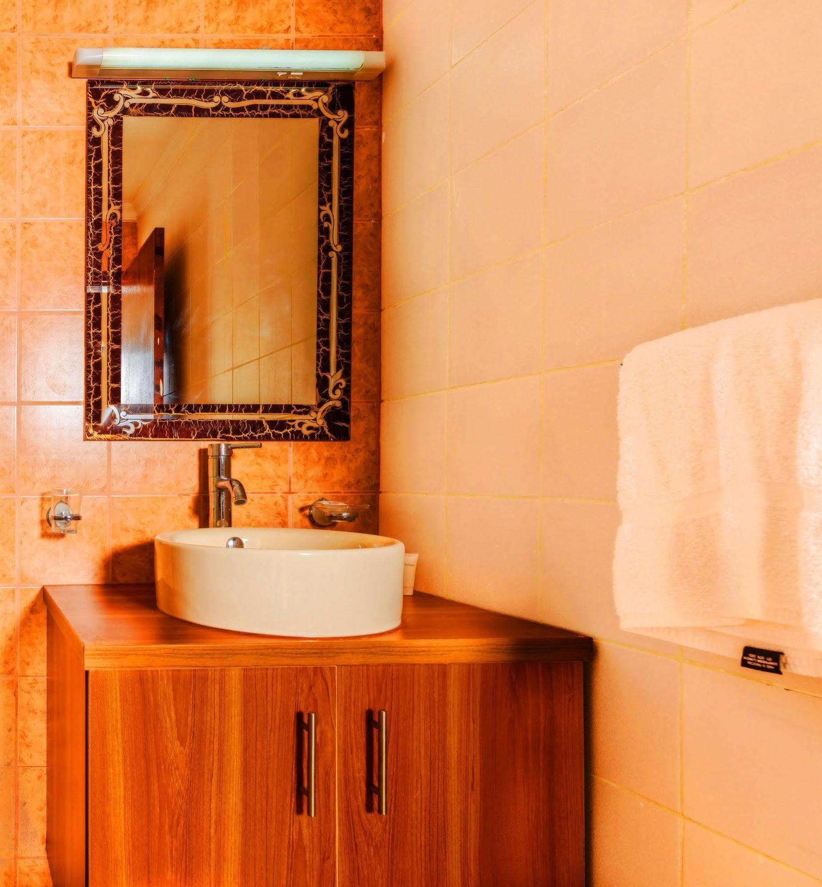 Bravo Royal Hotel Suites Kuwait City Luaran gambar