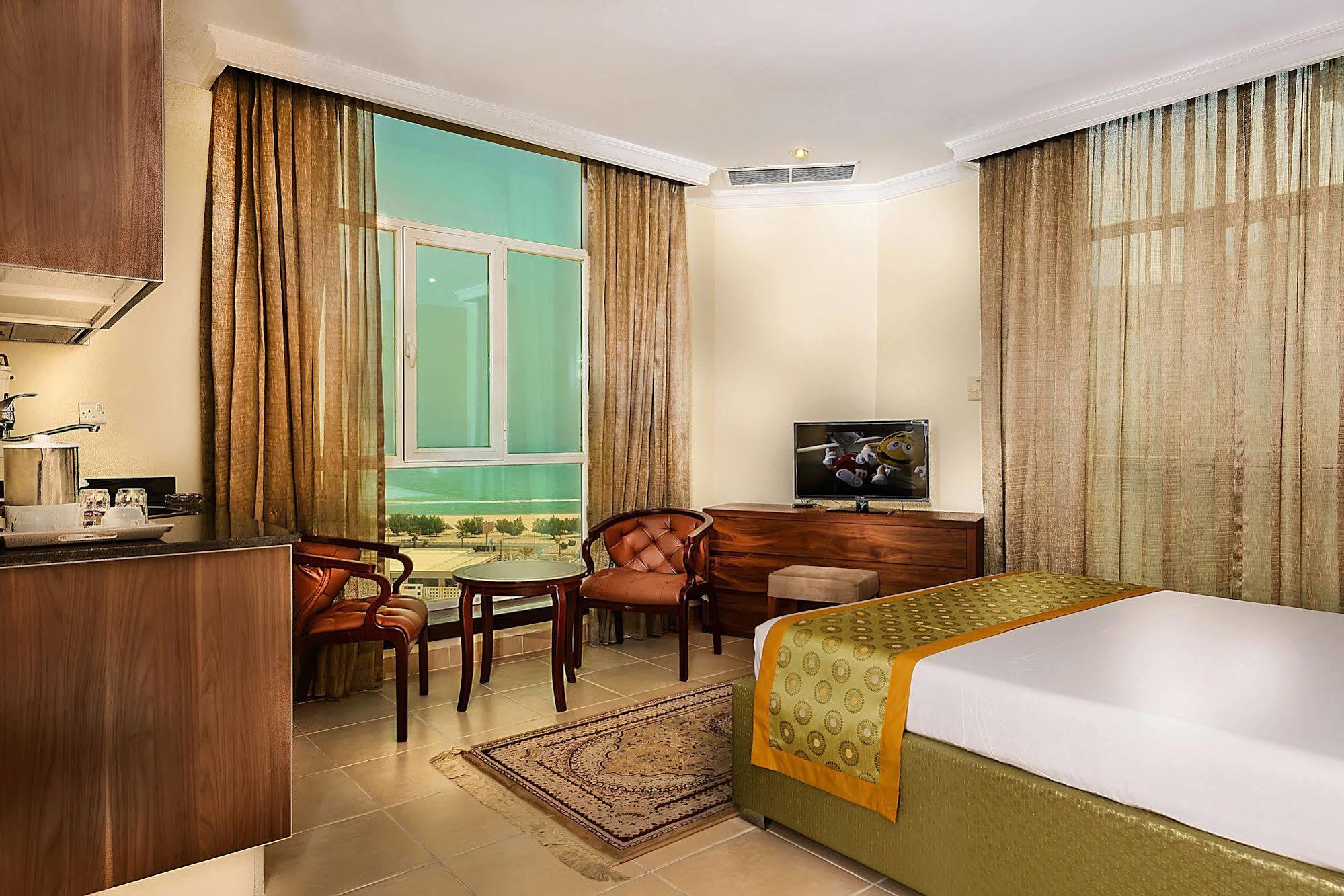 Bravo Royal Hotel Suites Kuwait City Luaran gambar
